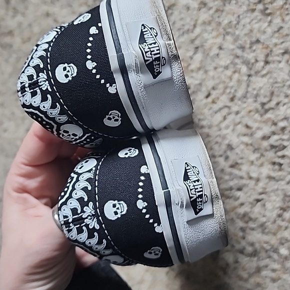 VANS Bandana Skull Slip On - Picture 4 of 5